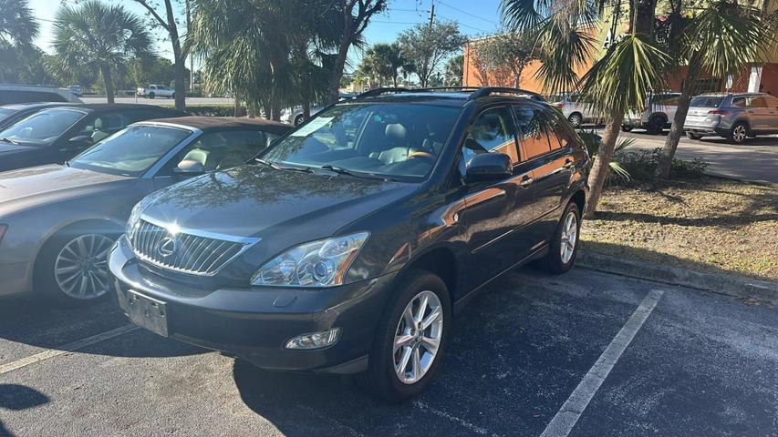 Lexus RX's photo