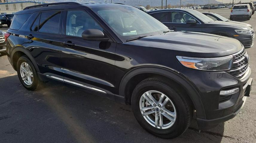 Ford Explorer's photo