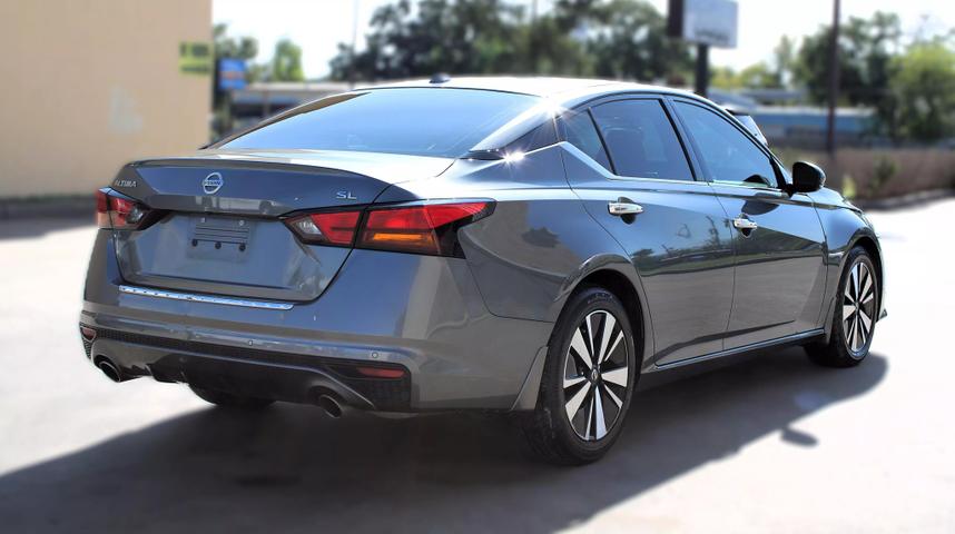 2020 Nissan Altima SL photo 7