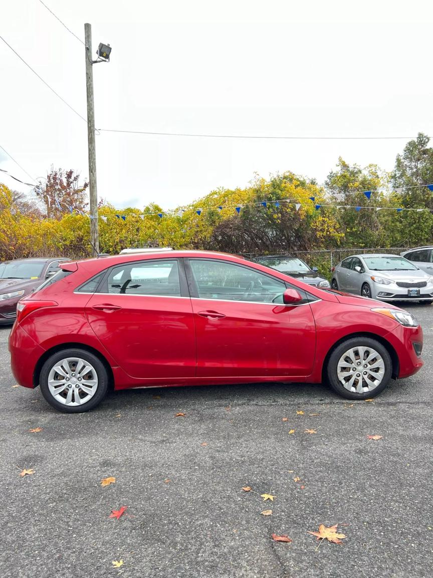 2017 Hyundai Elantra GT GT photo 8