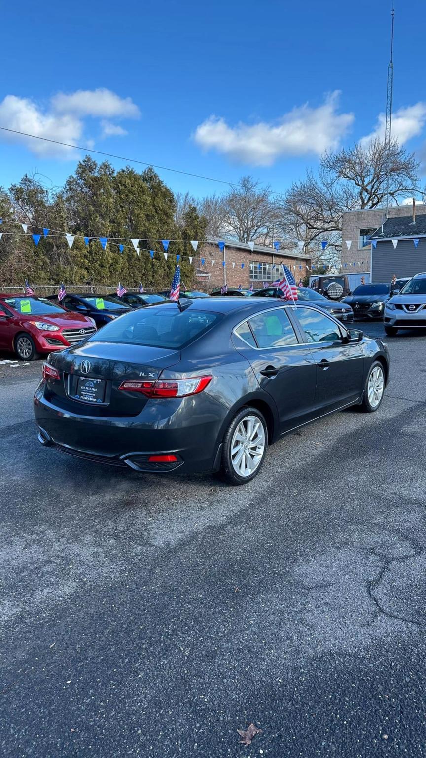 2016 Acura ILX Premium photo 7