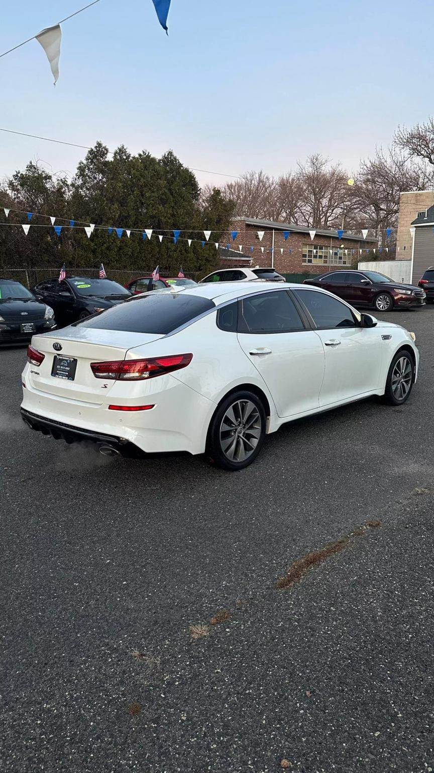 2019 Kia Optima S photo 7