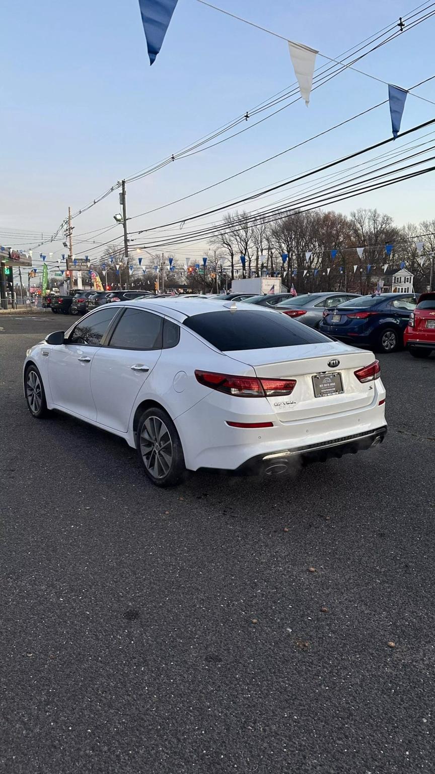 2019 Kia Optima S photo 5