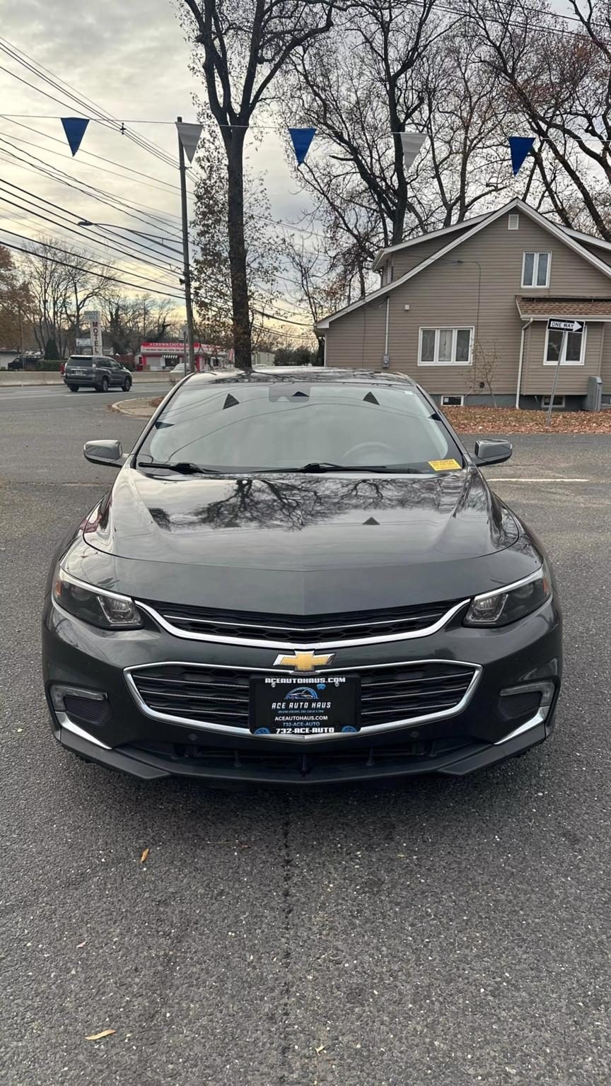 2016 Chevrolet Malibu 2LT photo 2