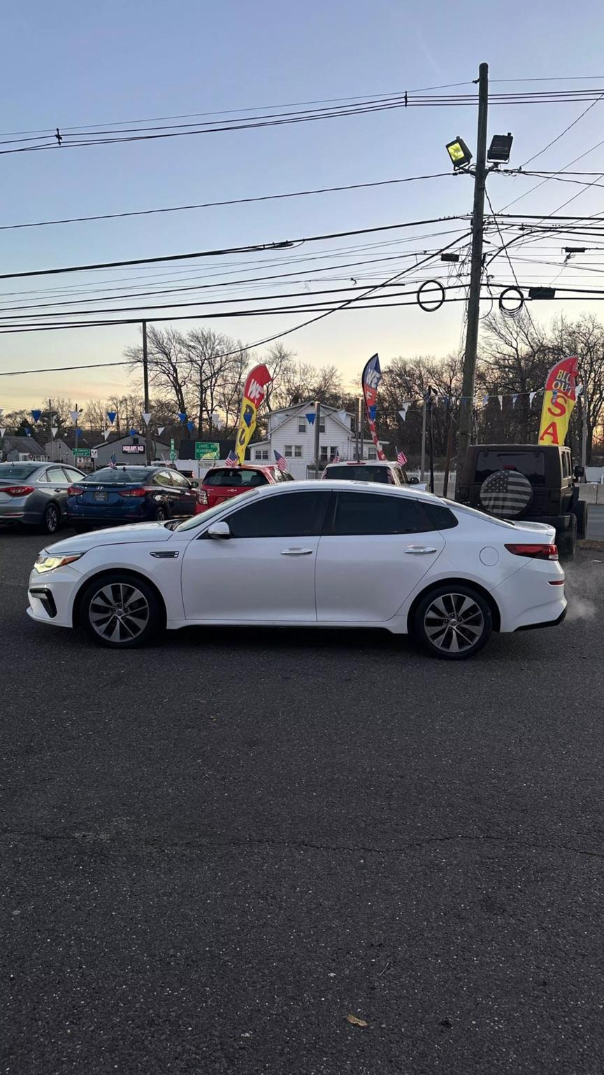 2019 Kia Optima S photo 4