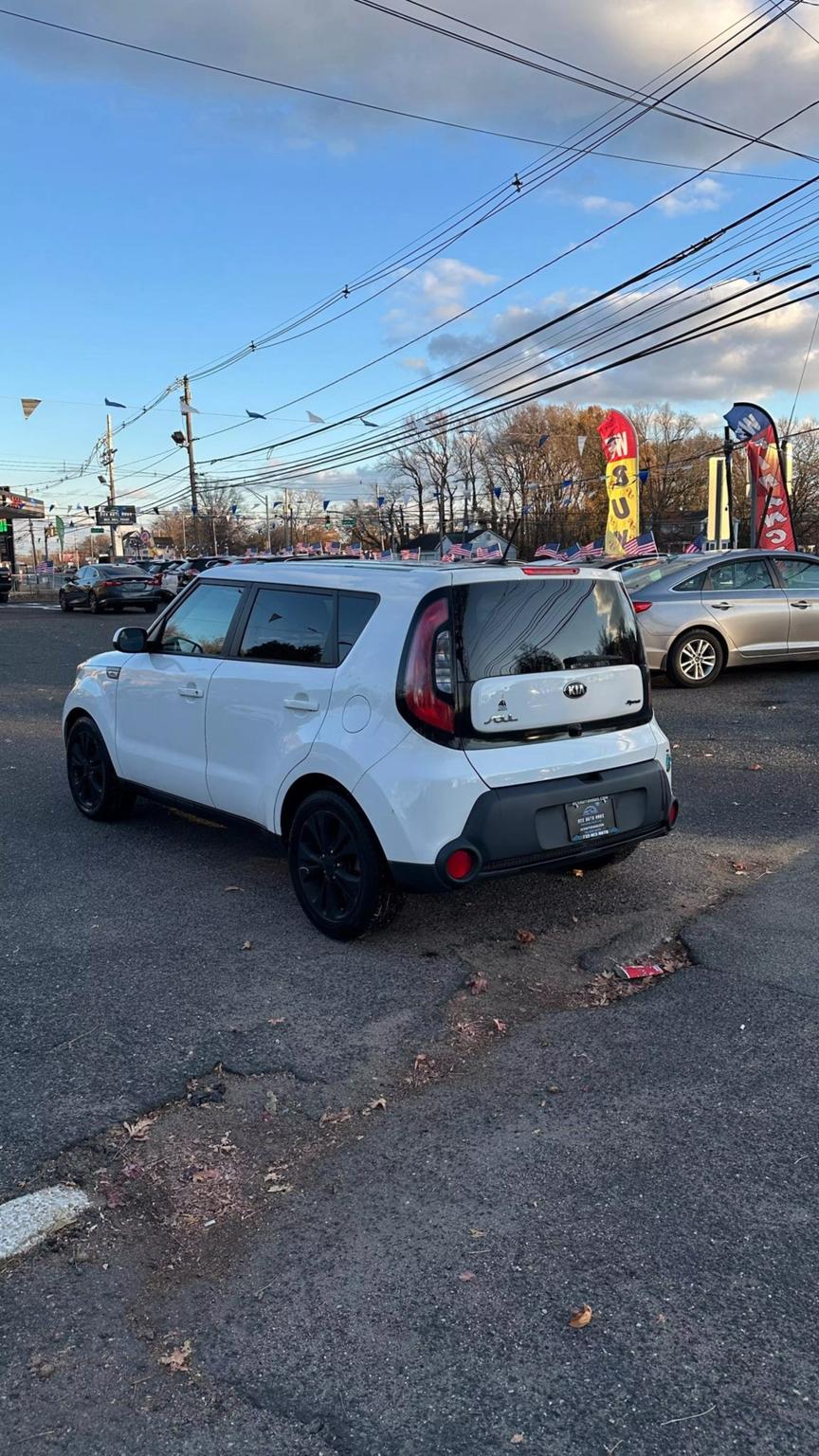 2015 Kia Soul + photo 5