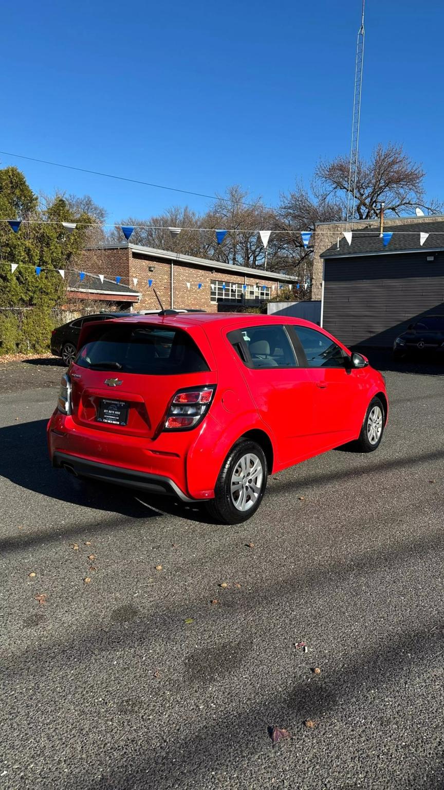 2020 Chevrolet Sonic null photo 7