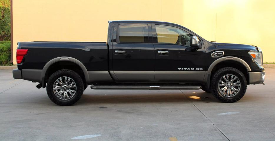 2016 Nissan Titan XD Platinum Reserve photo 8